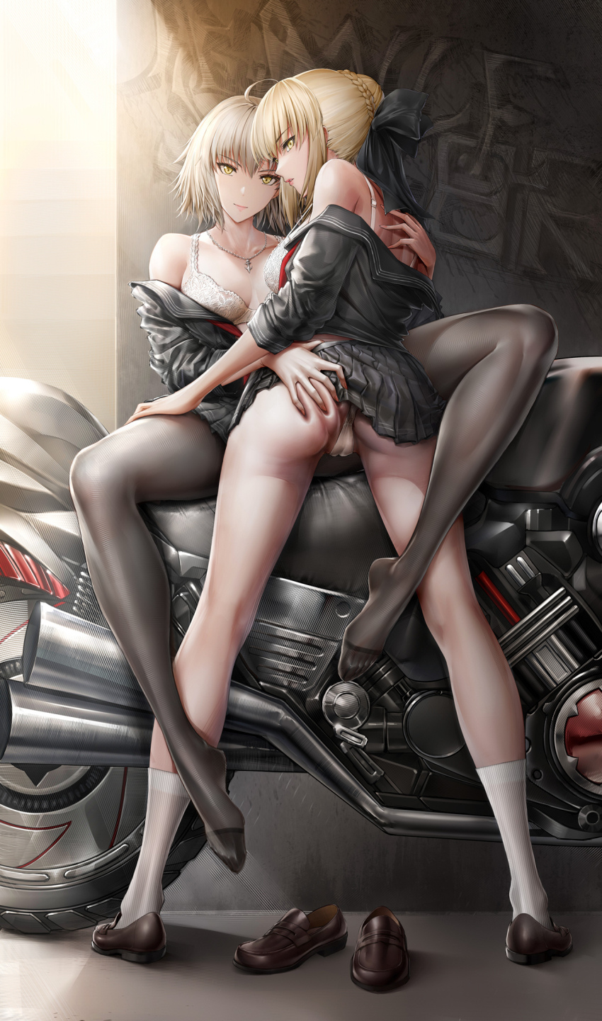 Artoria Pendragon (Fate) Rule 34 Image