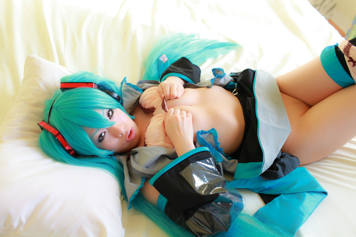 Hatsune Miku (Vocaloid) Rule 34 Image