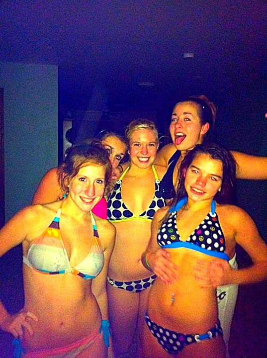 5 Girls Rule 34 Image