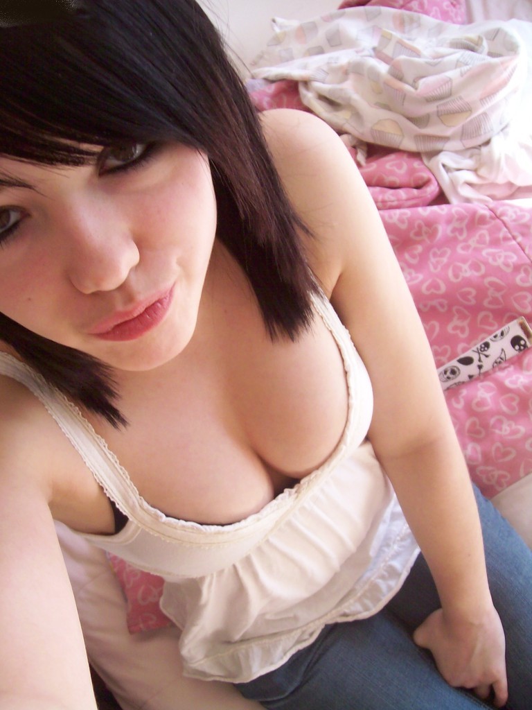 Camwhore Rule 34 Image