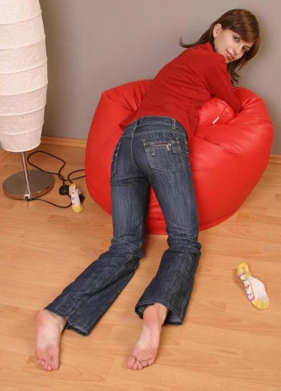 Barefoot Rule 34 Image