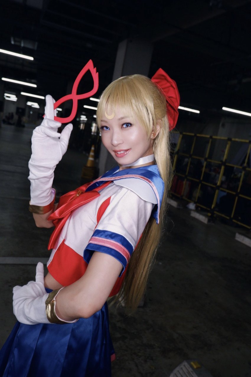 Sailor V (Aino Minako) Rule 34 Image