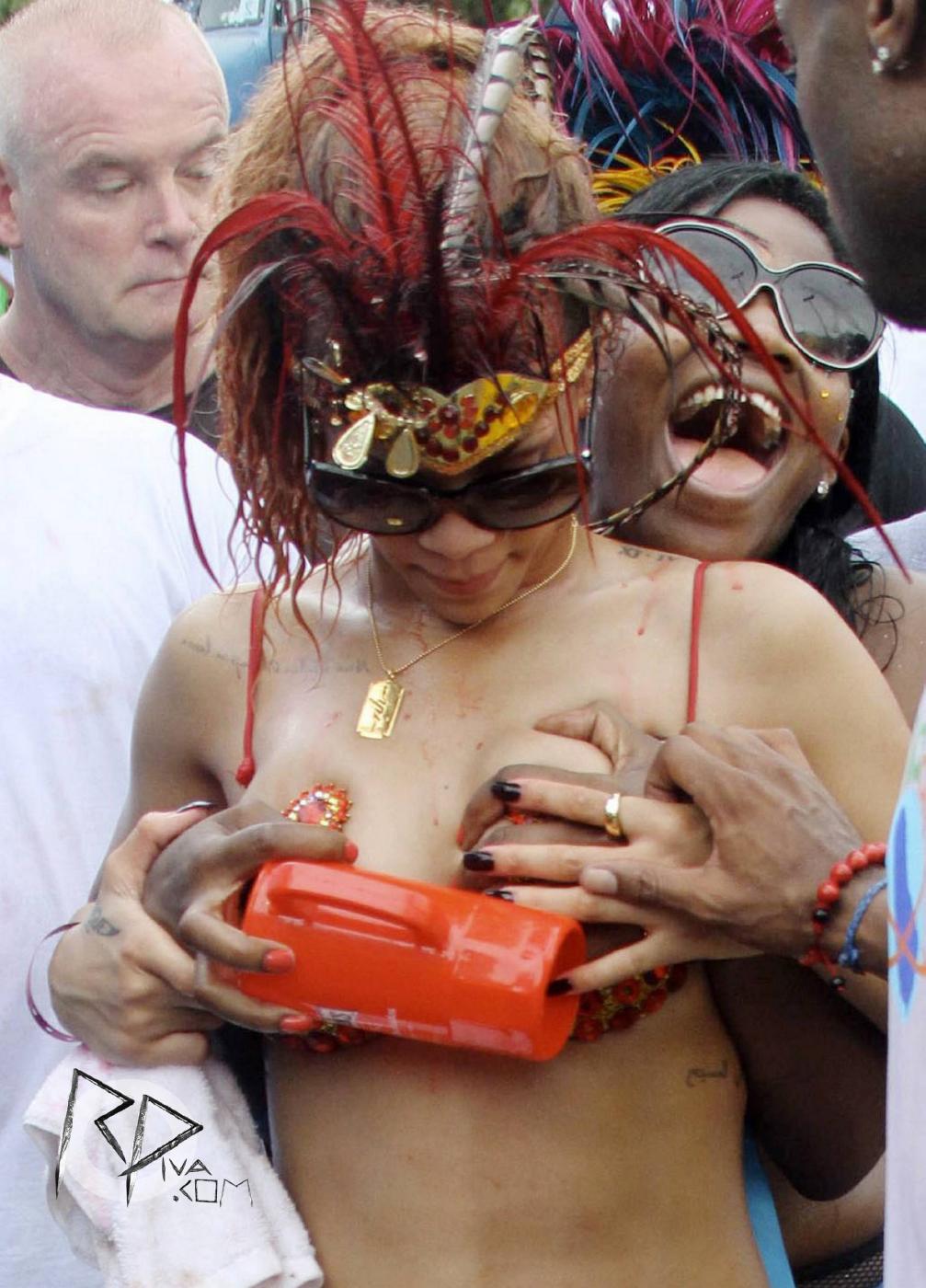 Rihanna Rule 34 Image
