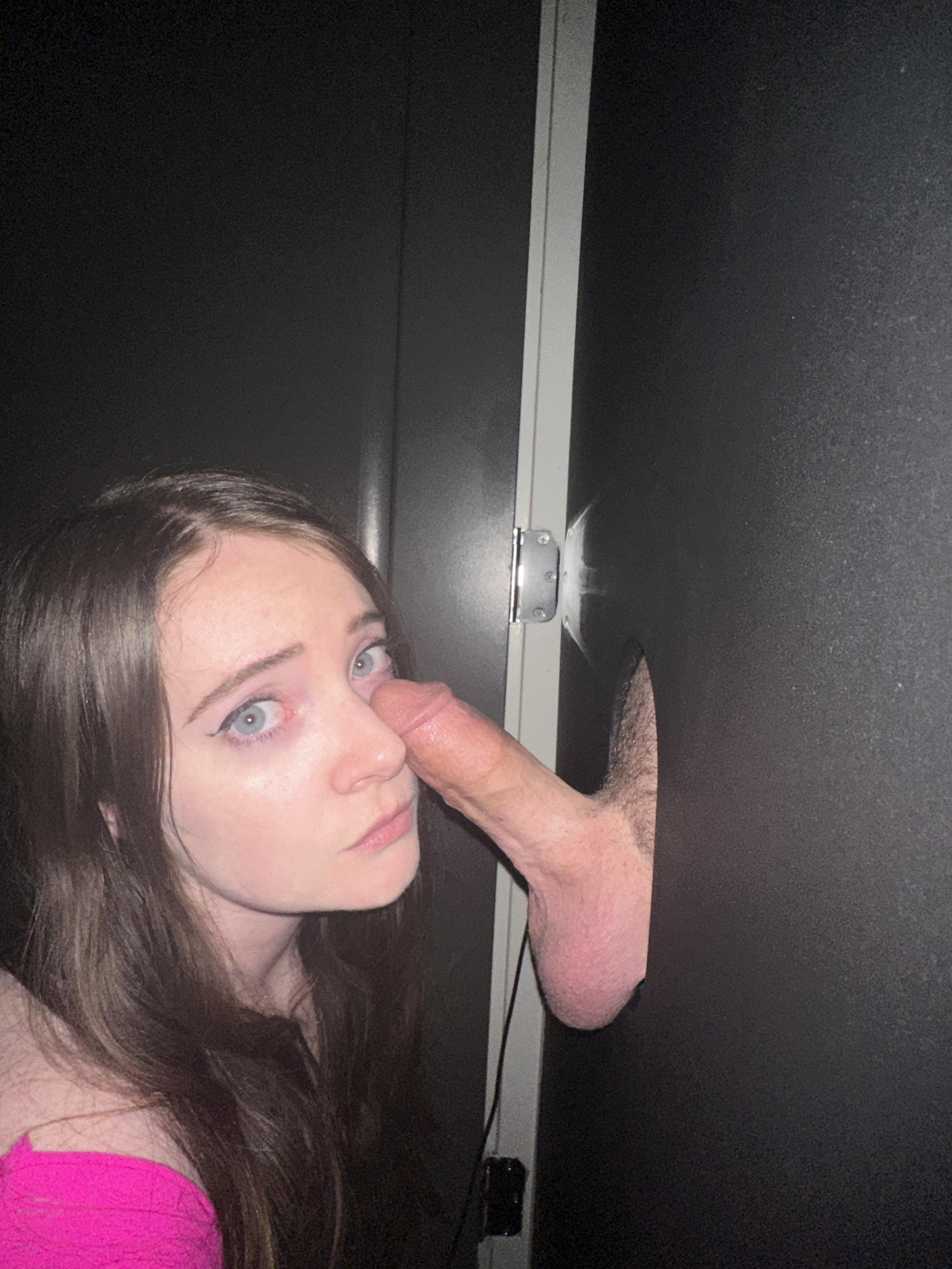 Blue Eyes Rule 34 Image